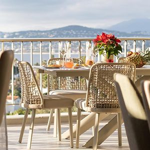 Appartement Luxe à 4 Chambres à Coucher