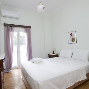 Two Bedroom Apartment At Koukaki
