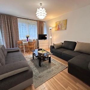 5Centrum Stanislawa Moniuszki10 Wi-Fi 1Gb Sekparking