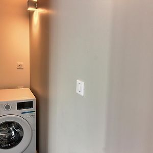 Appartement à 2 Chambres à Coucher