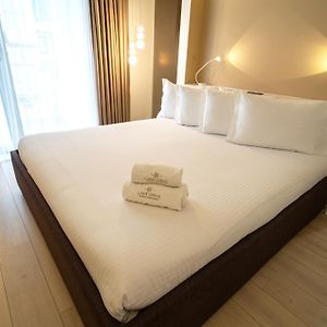 Lake Drive Rooms&Apartments