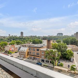 INITIAL / WAVE + Parking / Centre-Ville de Quebec