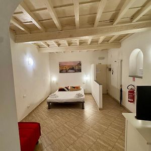 Lovely Portion Of Property Few Steps From Basilica Santa Croce