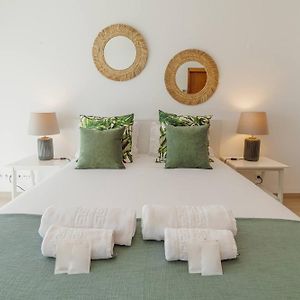 Rooftop Stylish By Hosty