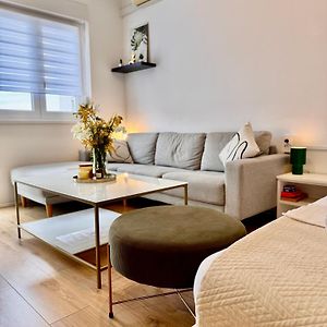 Cozy Studio With Sunny Terrace