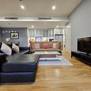 Appartement à 3 Chambres à Coucher
