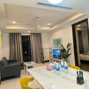 Appartement à 2 Chambres à Coucher