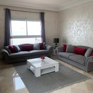 Appartement à 2 Chambres à Coucher