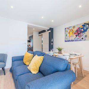 Appartement à 4 Chambres à Coucher