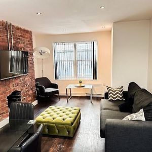 Appartement à 2 Chambres à Coucher