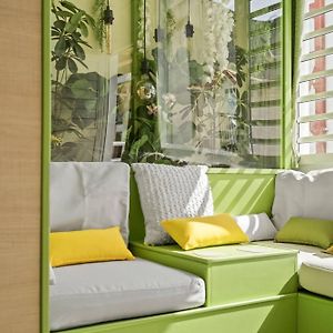 Appartement à 3 Chambres à Coucher