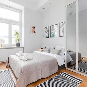 Apartament Smolna, Centrum