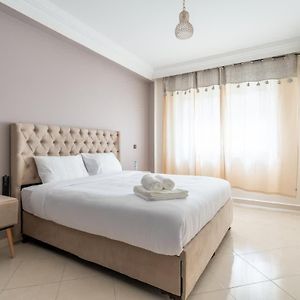 Appartement à 2 Chambres à Coucher