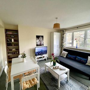 Appartement à 3 Chambres à Coucher
