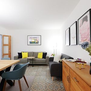 Appartement à 3 Chambres à Coucher