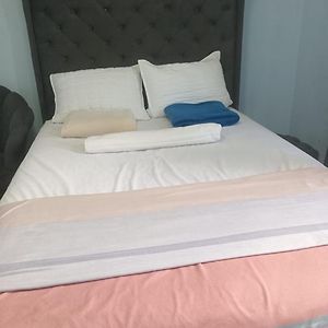 Chambre Budgétée Lit King-Size