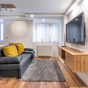 Appartement à 2 Chambres à Coucher