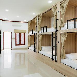 Dormitory Room Mixed