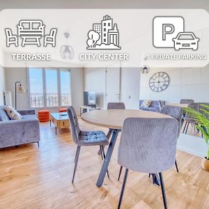 Appartement à 2 Chambres à Coucher