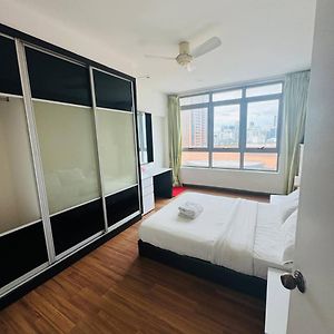 Appartement à 3 Chambres à Coucher