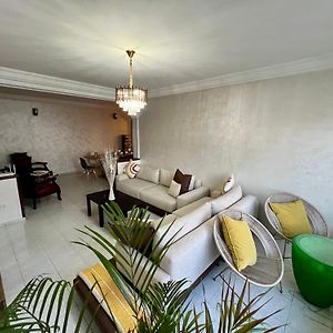 Bel Appartement Avec Une Belle Vue Sur La Grande Mosquee Hassan II Et La Mer