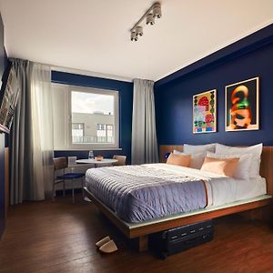 Chambre Moyenne Lit King-Size