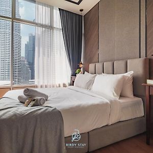 Sky Suites Klcc Homestay By Birdy Stay