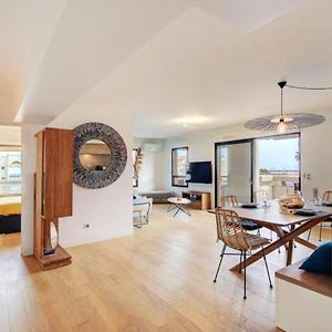 Appartement à 2 Chambres à Coucher