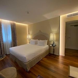 Chambre Supérieure Lit King-Size