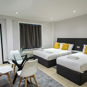 Imperial Court Suites
