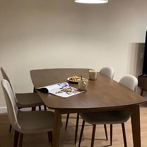 Appartement à 3 Chambres à Coucher