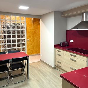 Appartement à 3 Chambres à Coucher