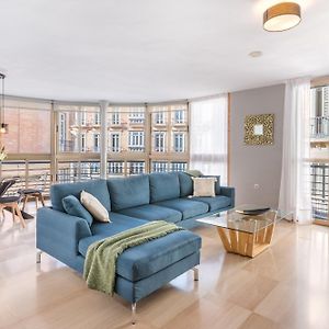 Appartement à 3 Chambres à Coucher