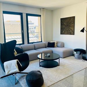 Lux Penthouse 200M2 - Office, Terrace, Gym & Parking