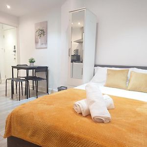 Comfort Camden Studio Apartments