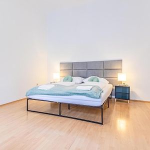 Appartement à 2 Chambres à Coucher