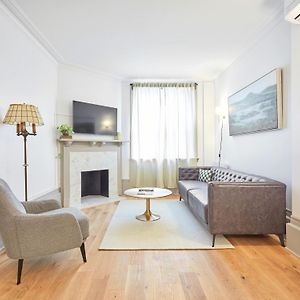 Appartement à 3 Chambres à Coucher