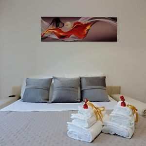 Mascarella Suite - Elegante Design Con Patio Nel Centro Storico