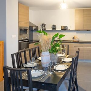 Appartement à 3 Chambres à Coucher