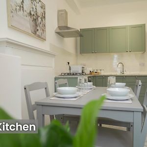 Appartement à 3 Chambres à Coucher