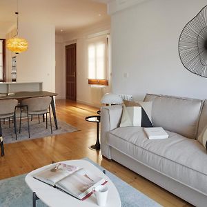 Appartement à 2 Chambres à Coucher