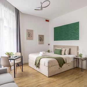 Deluxe Danube City Center Suites Next To The Fashion St'