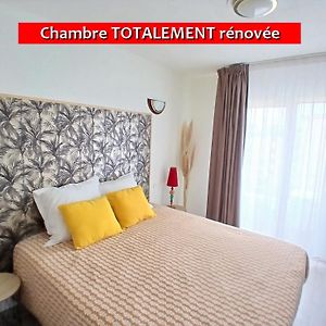 Studio Lit King-Size
