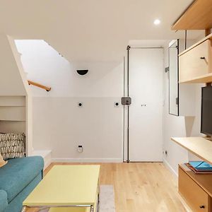 Cosy Duplex In Central Paris
