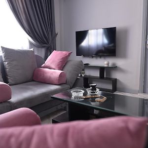 Appartement à 2 Chambres à Coucher