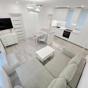 Krasny Byt - Apartman V Starom Meste S Terasou