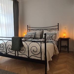 Appartement de Luxe à 1 Chambre à Coucher