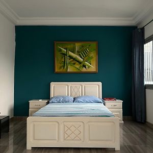 Chic Dakar Rooftop Bedroom Wifi Shared Kitchen