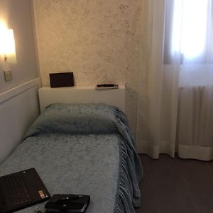 Chambre Petite Simple