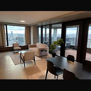 Appartement à 2 Chambres à Coucher